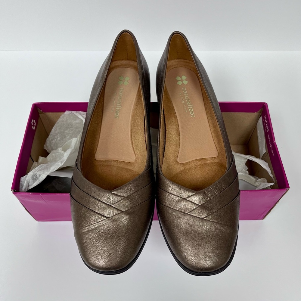 New with Box, Women’s Naturalizer Jaye Flat Shoes, Size 7.5 Narrow